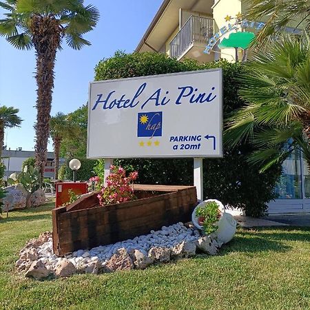 Hotel Ai Pini กราโด ภายนอก รูปภาพ