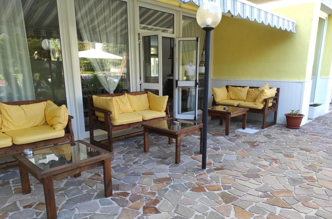 Hotel Ai Pini กราโด ภายนอก รูปภาพ
