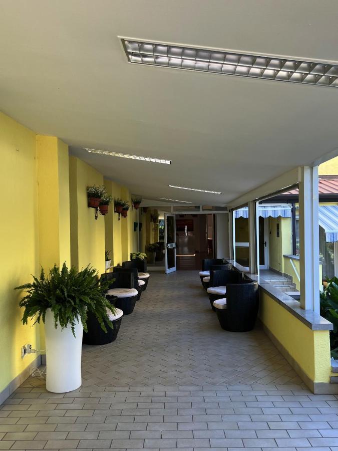 Hotel Ai Pini กราโด ภายนอก รูปภาพ