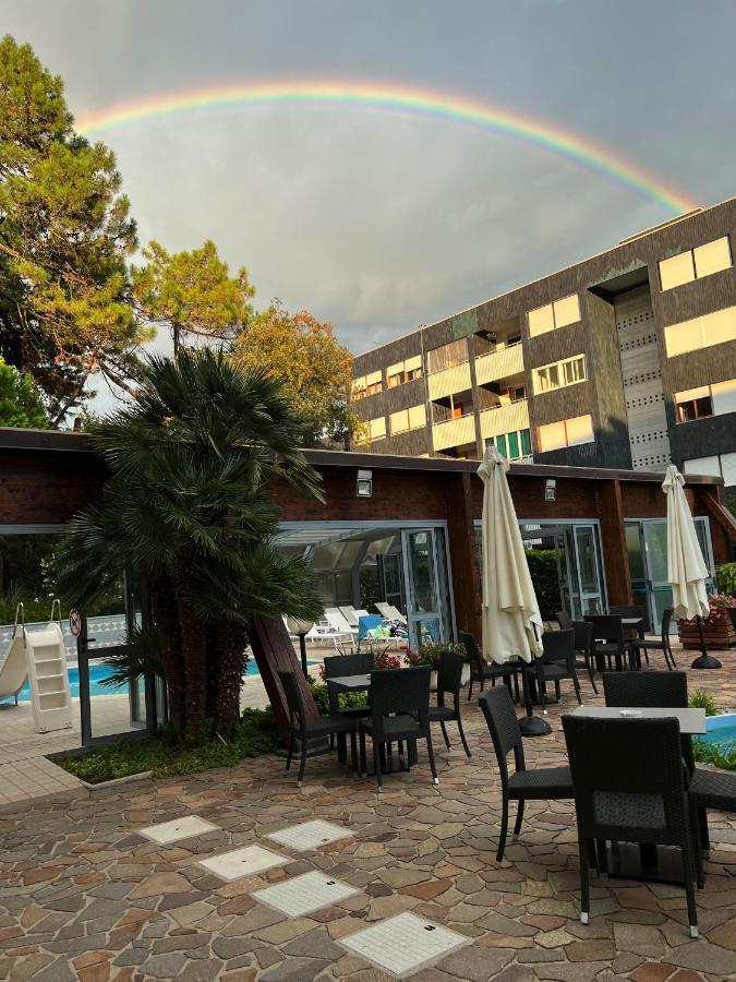 Hotel Ai Pini กราโด ภายนอก รูปภาพ