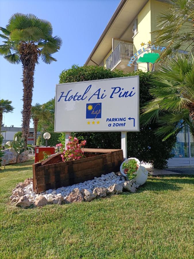 Hotel Ai Pini กราโด ภายนอก รูปภาพ