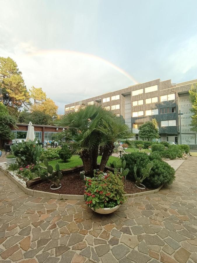 Hotel Ai Pini กราโด ภายนอก รูปภาพ
