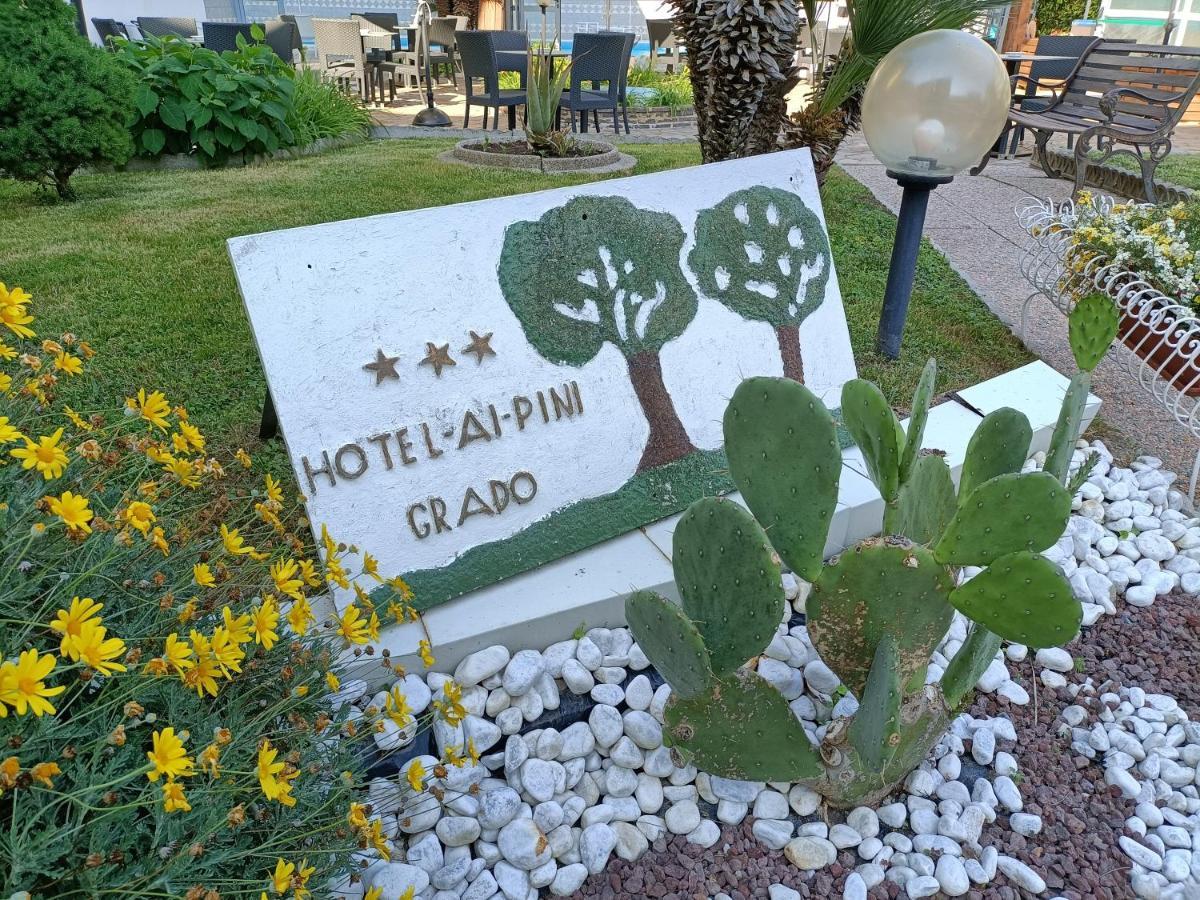 Hotel Ai Pini กราโด ภายนอก รูปภาพ