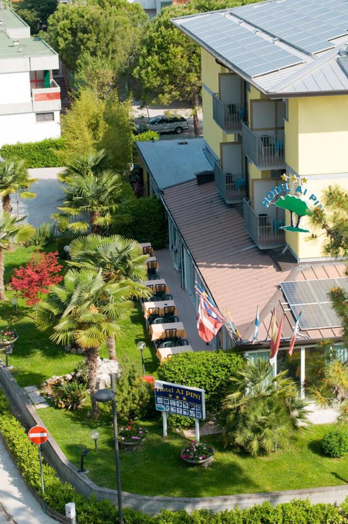 Hotel Ai Pini กราโด ภายนอก รูปภาพ